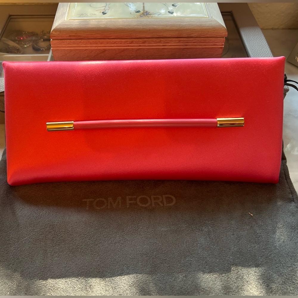 TOM FORD Ava clutch bag in CORAL satin